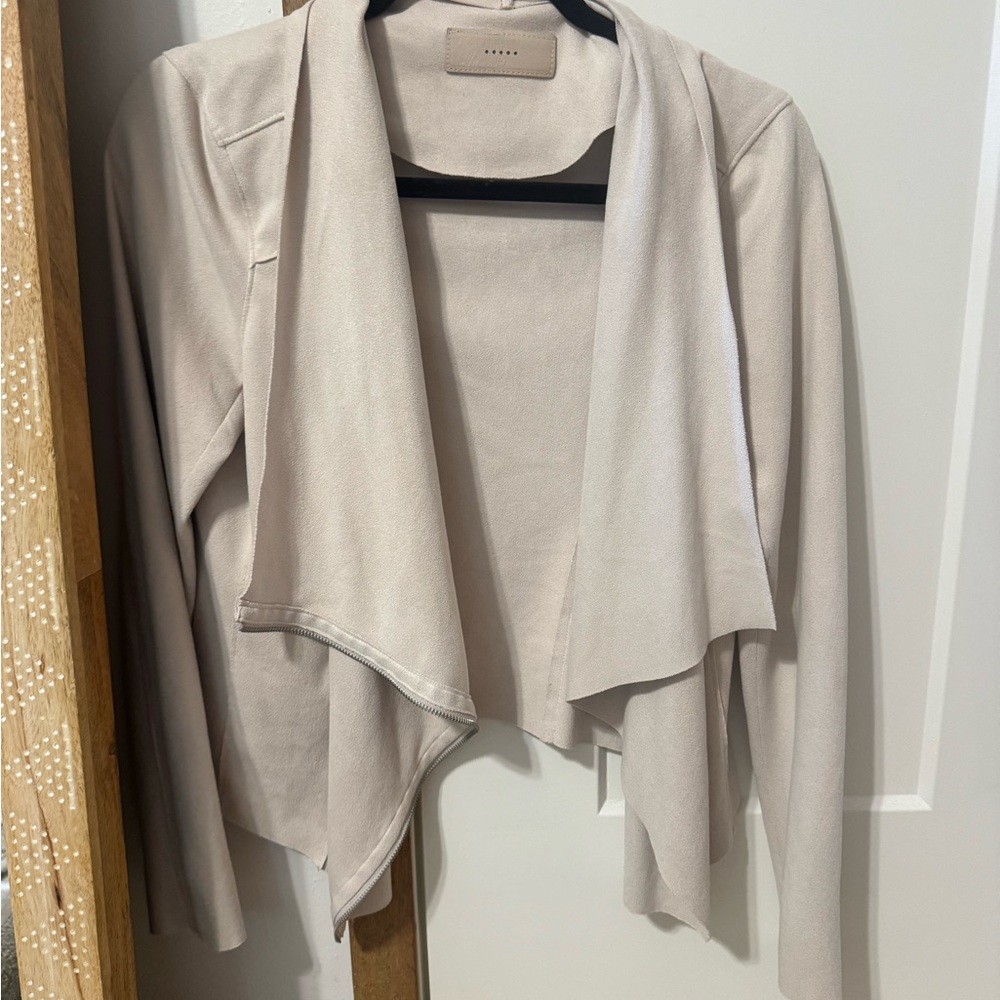 Elegant Cream Women's Suede Jacket